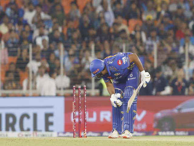 मोहम्मद सिराज ने डाली ऐसी बॉल, चलते बने रोहित.