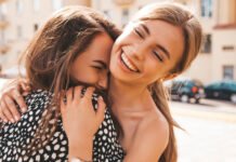 Celebrity Make-up Artist Gary Meyers Shows you His Beauty Tricks